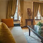 Joy Sophisticated Style Views * טימישוארה